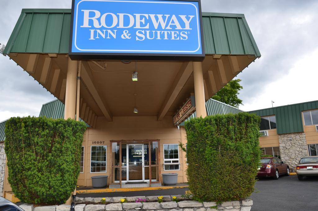 Rodeway Inn & Suites Hwy 217 & 26 W Portland Exterior photo